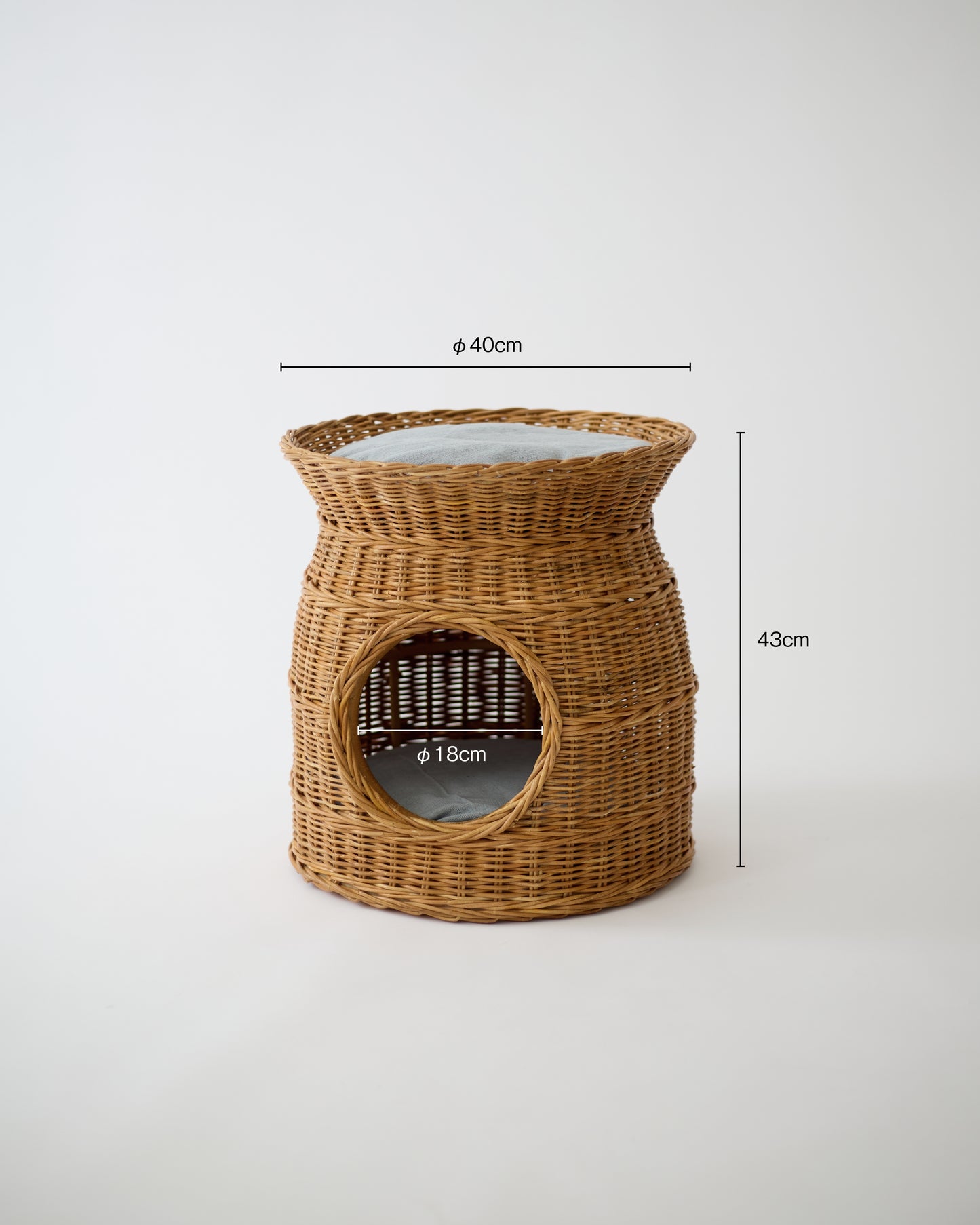 RATTAN PET HOUSE
