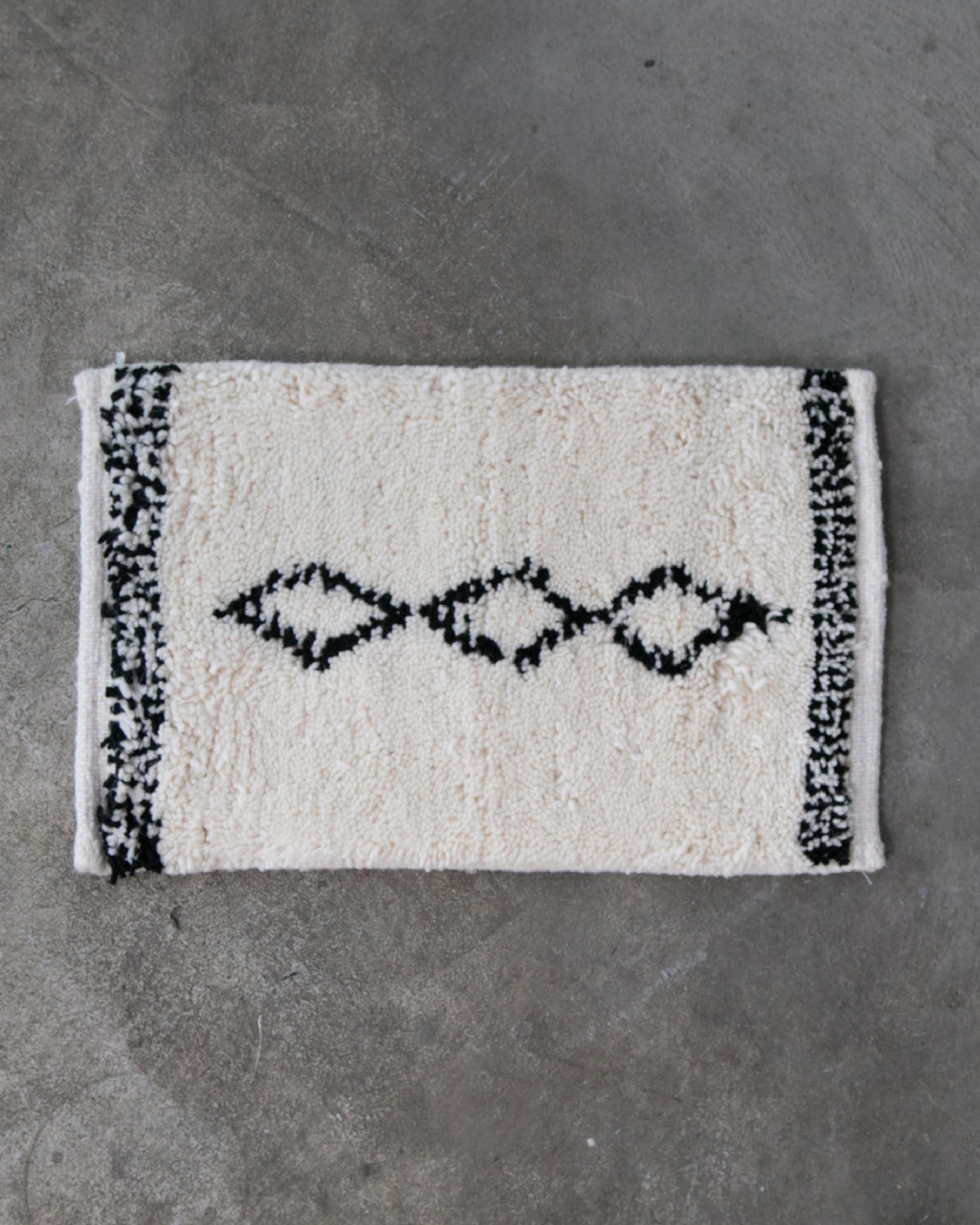 BENI OUARAIN / Black