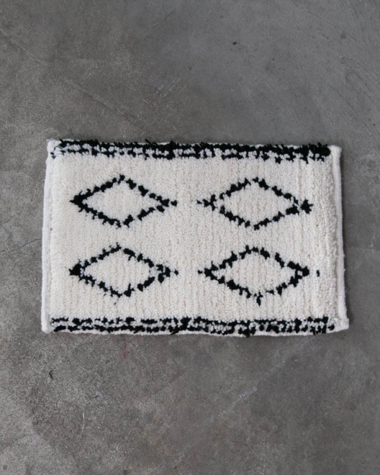 BENI OUARAIN / Black
