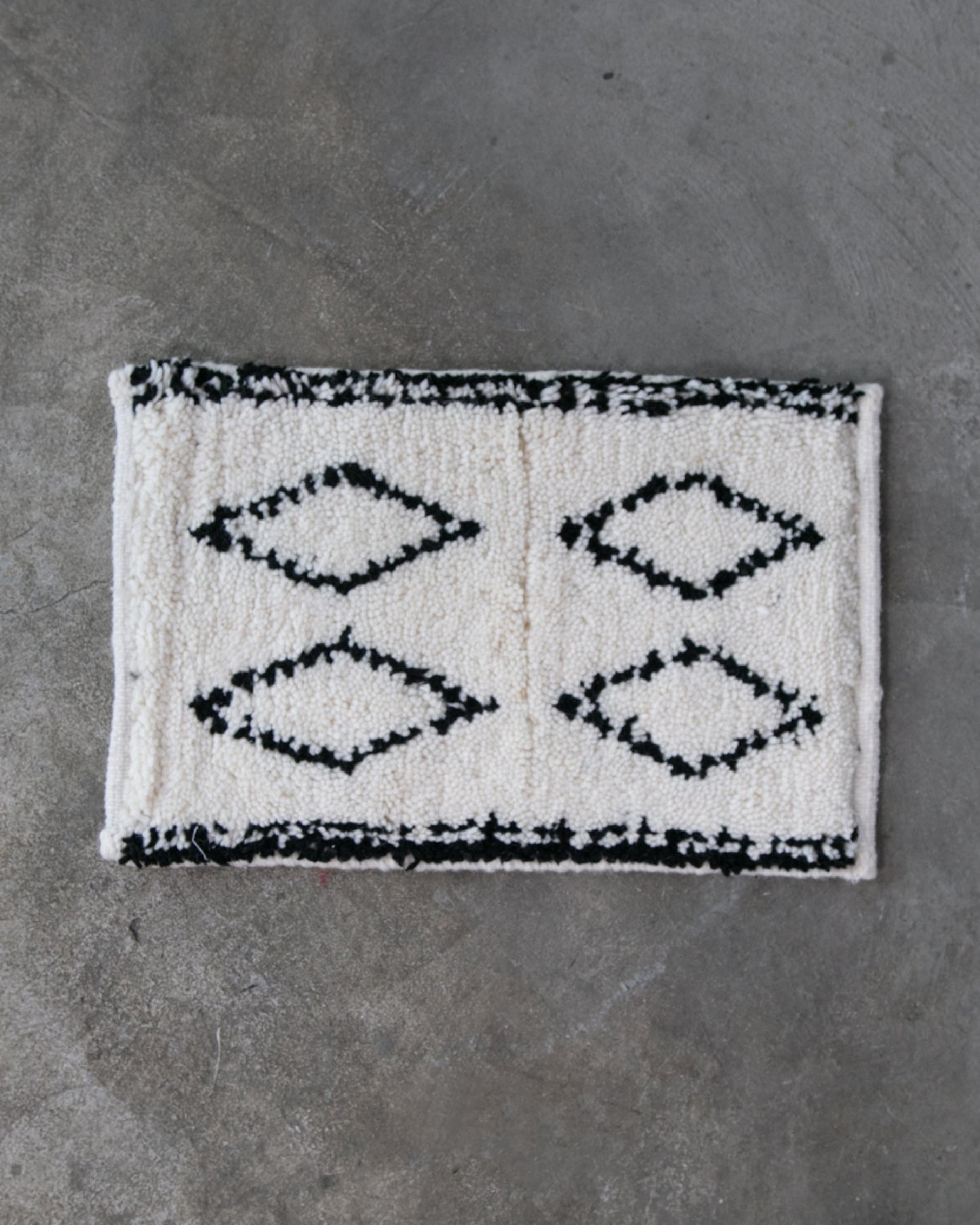 BENI OUARAIN / Black