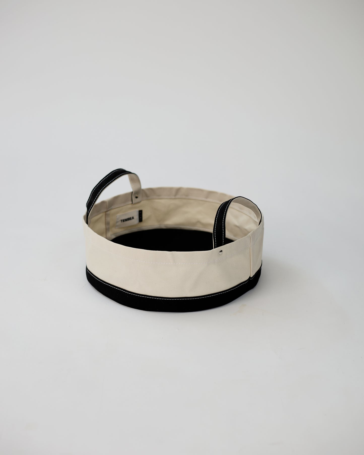 ROUND CANVAS BED