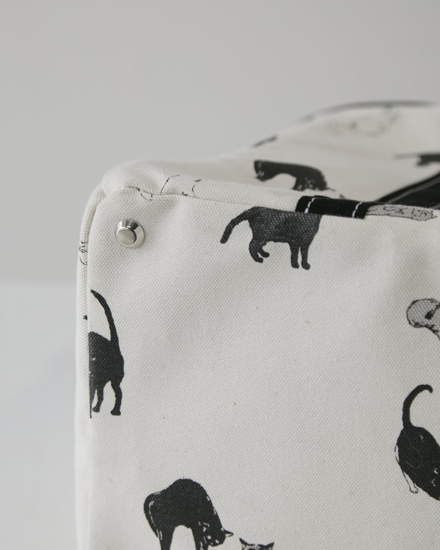CARRY TOTE BAG