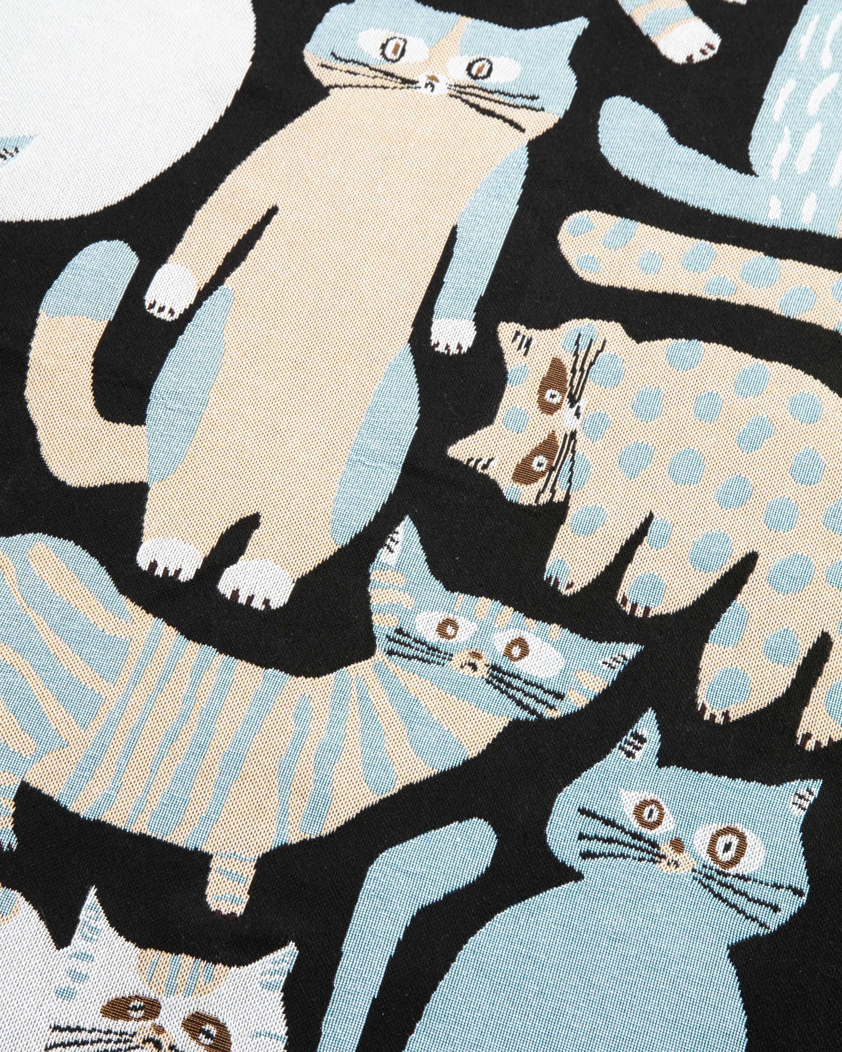 MULTI BLANKET “nekomoyou” | 坪井香保里の猫模様ブランケット。暮らし