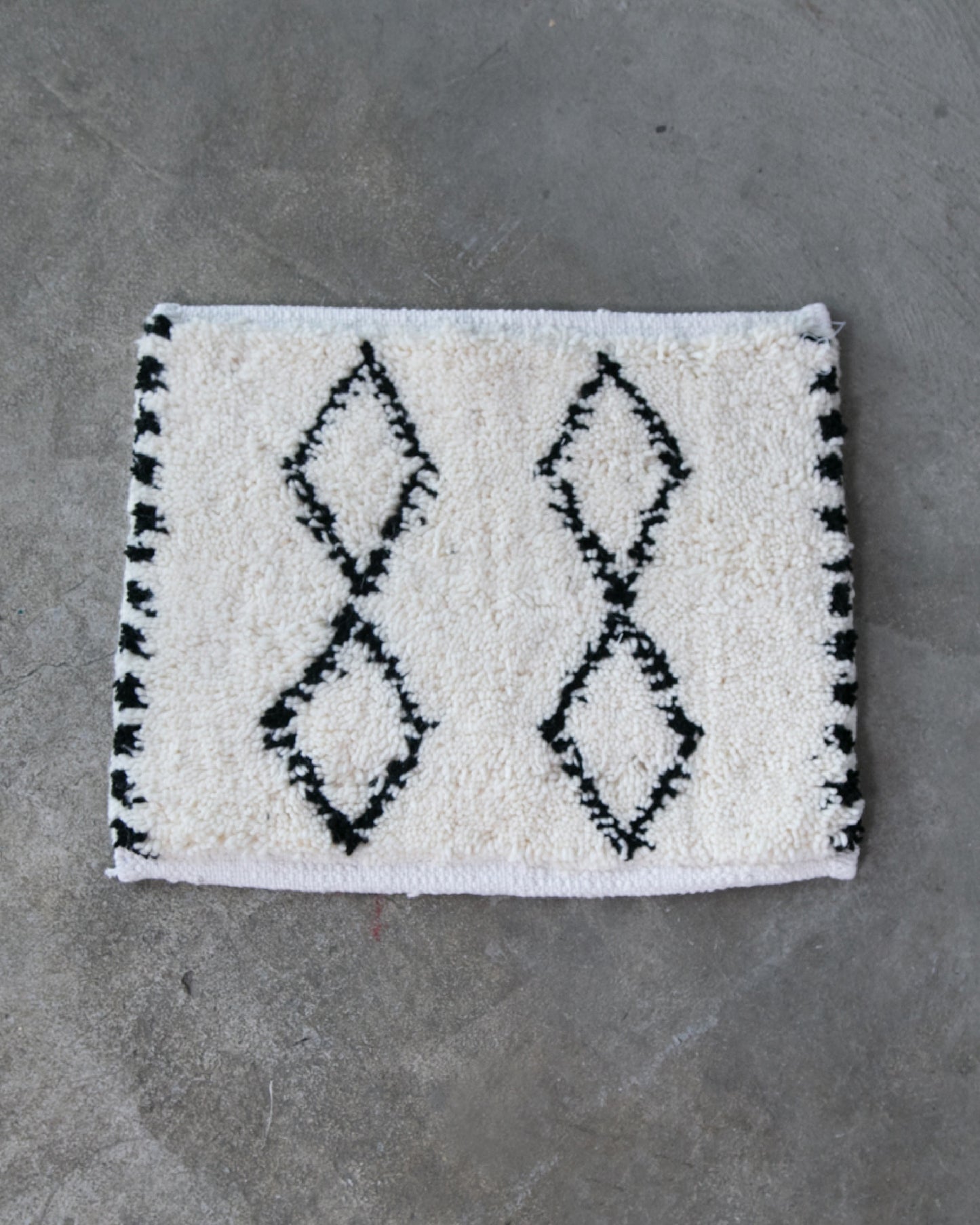 BENI OUARAIN / Black