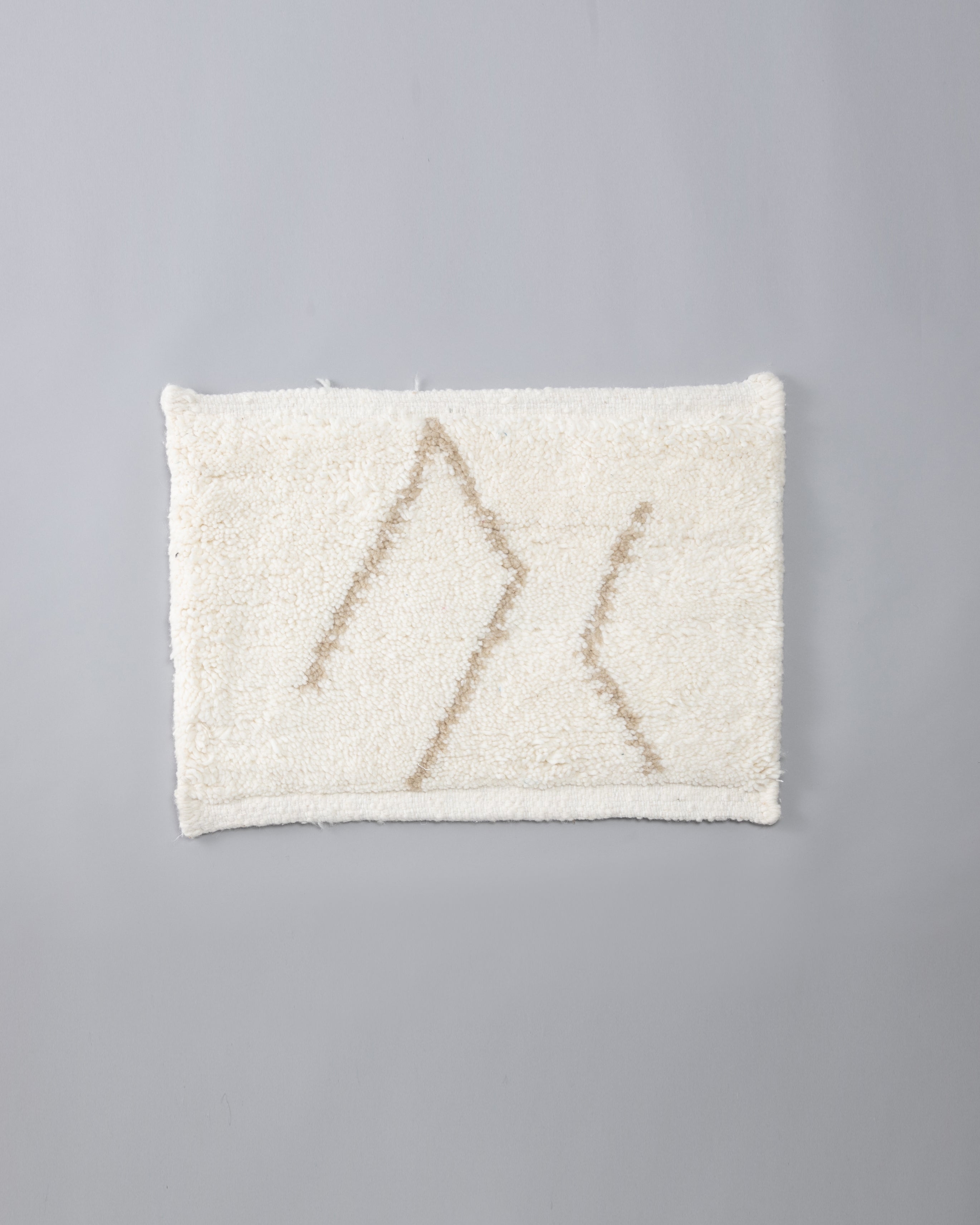 BENI OUARAIN / Natural 猫がくつろげるサイズ感のベニワレン【アンド