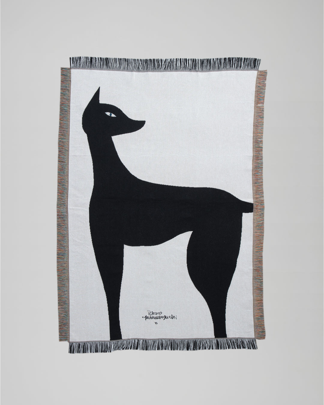 山口一郎 / blanket “kuro neko” | 猫と暮らす部屋に、上質なアートを 