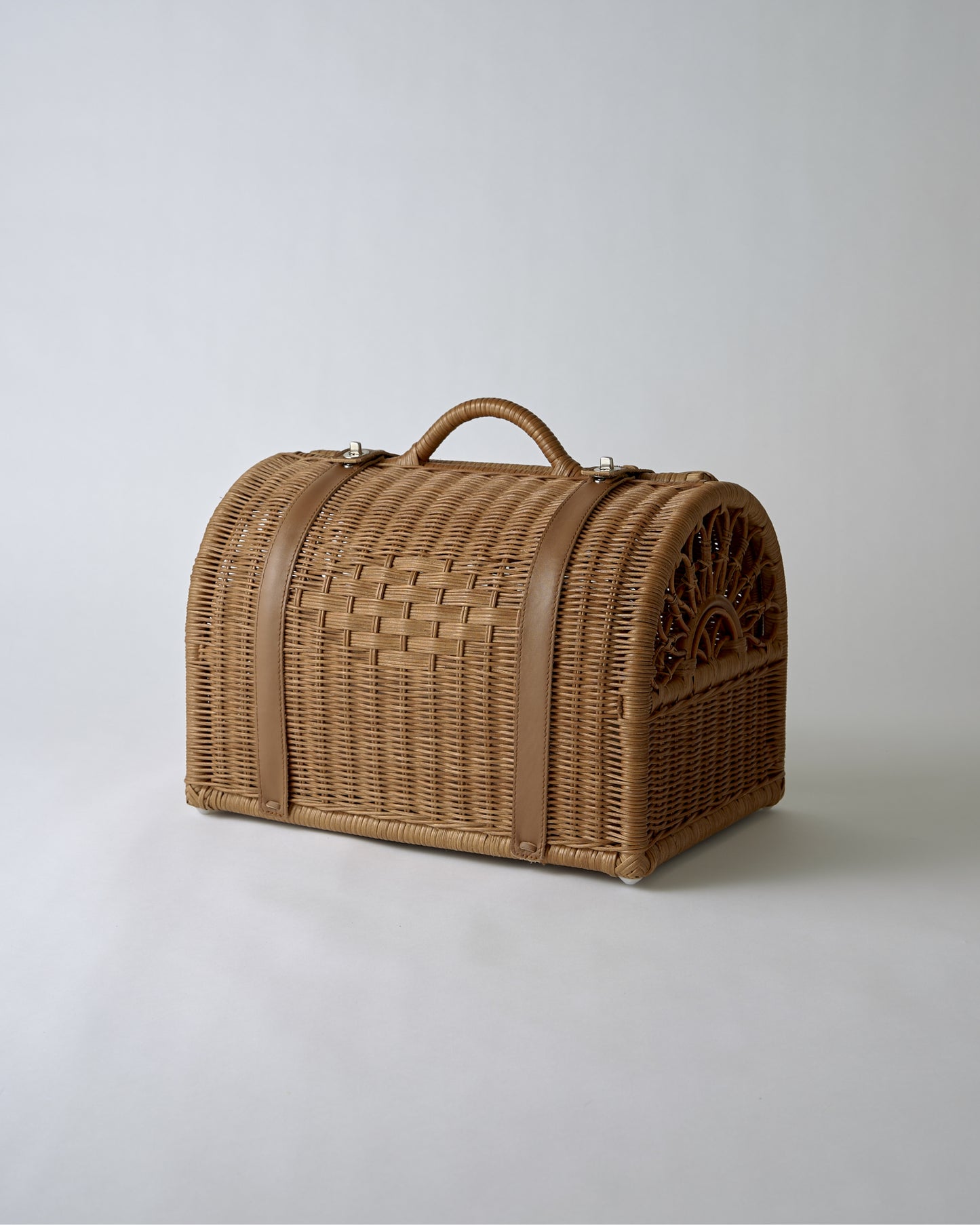 RATTAN CARRY BAG