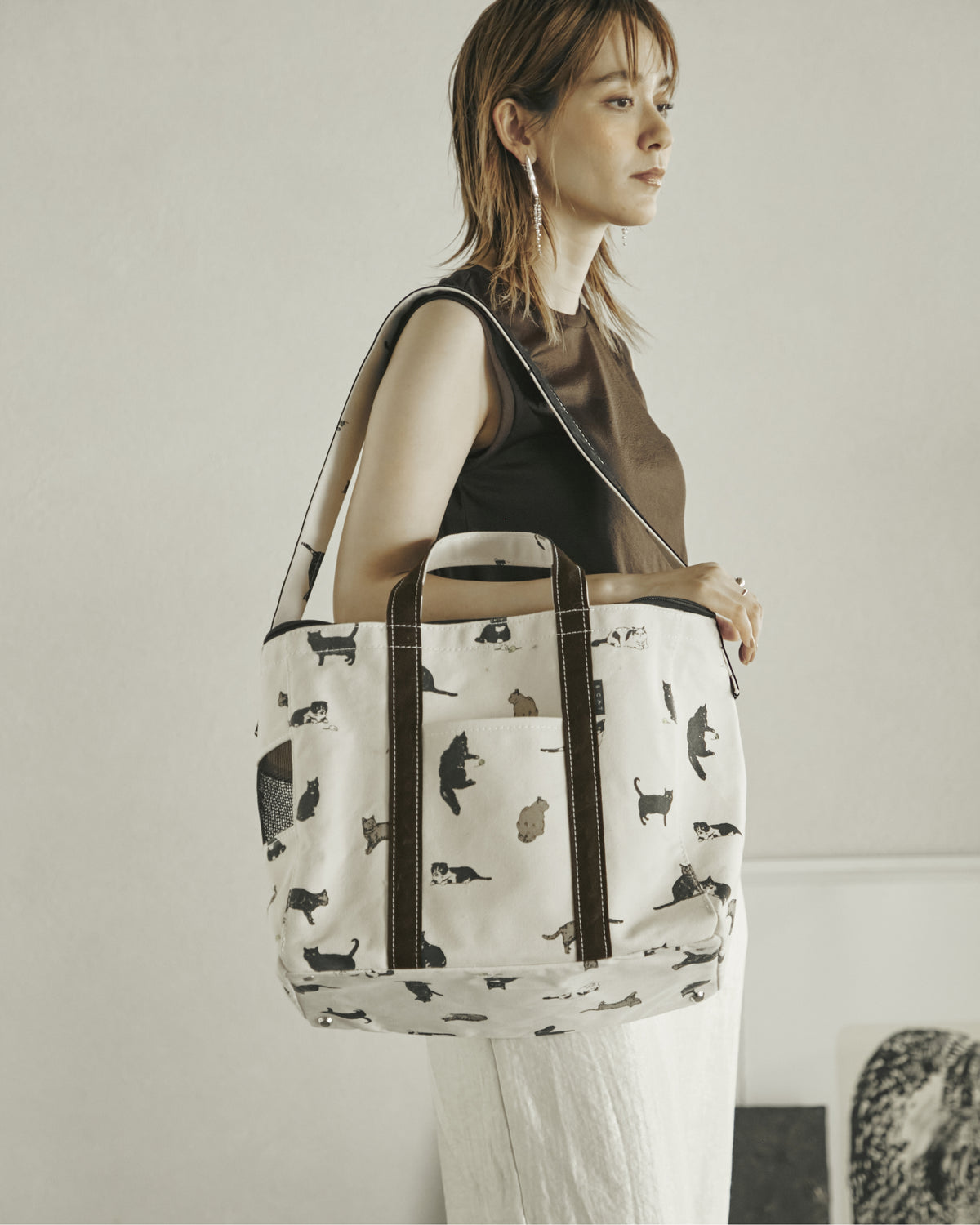 CARRY TOTE BAG