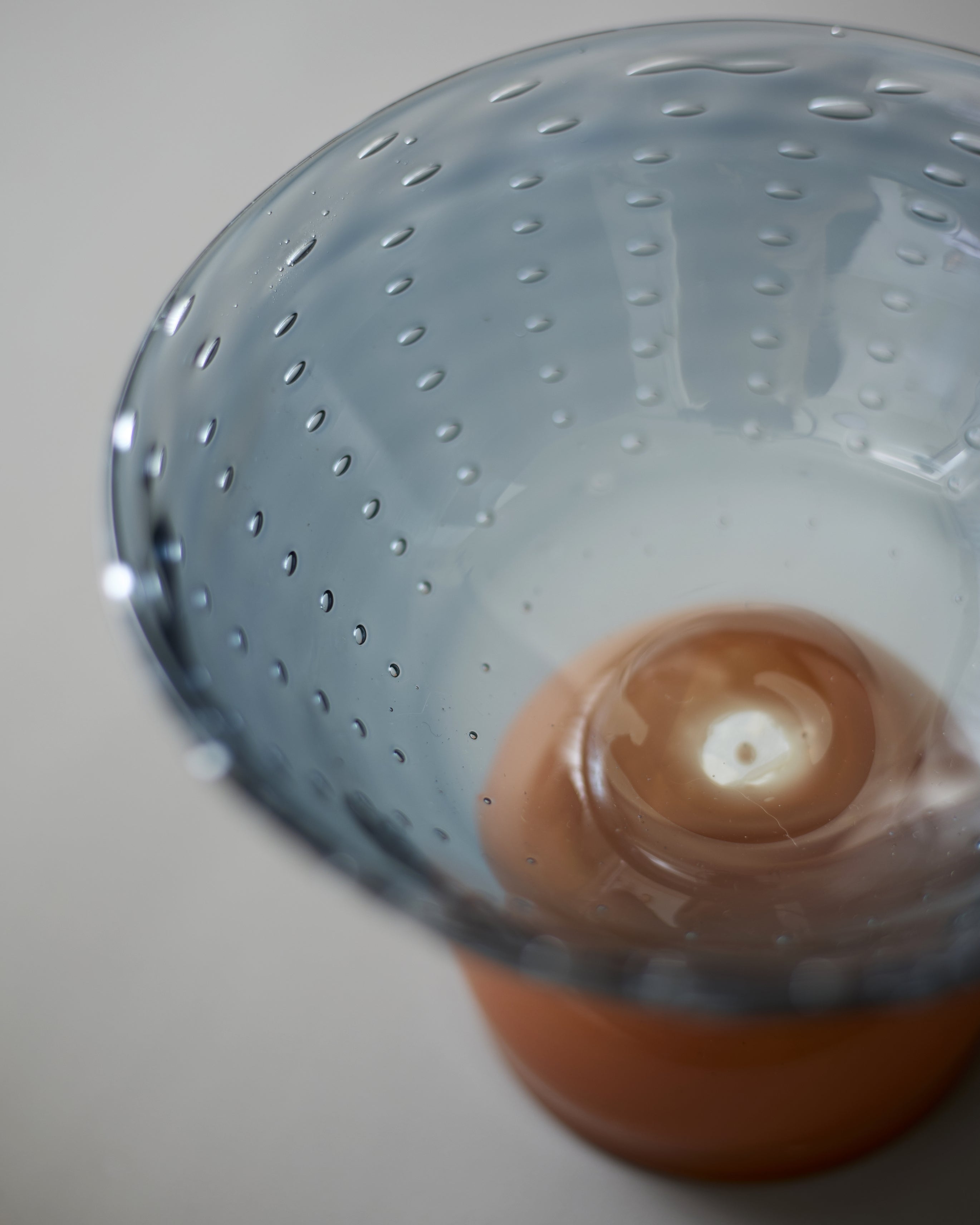 UTSUROI / glass bowl｜吹きガラス作家・野尻恵美とつくる“時間の